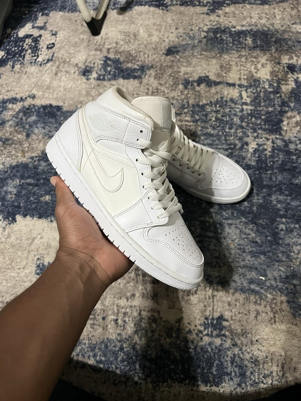 Size 8-Nike Air Jordan 1 Mid Shoes Triple White 554724-109 Men’s Sneakers